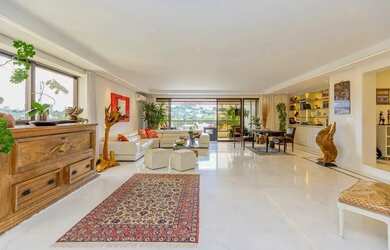 Imagem: O apartamento possui 3 Dormitórios, 5 Banheiros, 4 Vagas na