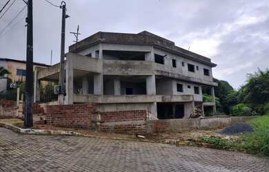 Imagem: A casa em condomínio possui 5 Dormitórios, 5 Banheiros, 5