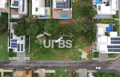 Imagem: O terreno possui 600m² de Área e está localizado em Loteamento