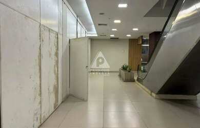 Imagem: O depósito possui 21m² de Área e está localizado em Barra