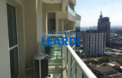 Imagem: O depósito possui 1 Vaga na garagem e 48m² de Área e está