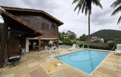 Imagem 2: Vendo casa com 3 quartos e área gourmet dentro de condominio fechado...