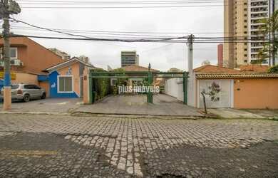 Imagem: O depósito possui 3 Vagas na garagem, 250m² de Área e está