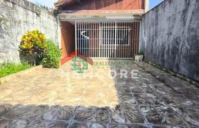 Imagem: A casa possui 2 Dormitórios, 2 Banheiros, 4 Vagas na garagem