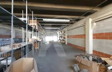 Imagem: O depósito possui 360m² de Área e está localizado em Santana