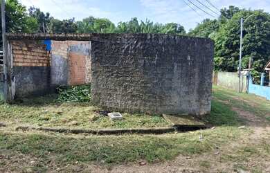 Imagem 4: Vendo terreno na rua em frente ao porto marina. 8x20