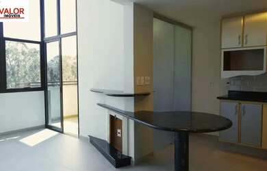 Imagem: O apartamento possui 1 Dormitório, 1 Banheiro, 2 Vagas na garagem