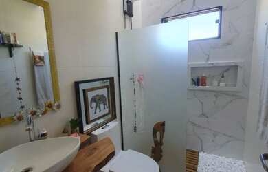 Imagem: A casa possui 1 Dormitório, 1 Banheiro, 2 Vagas na garagem