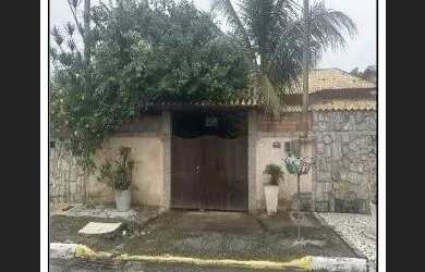 Imagem: A casa possui 2 Dormitórios, 2 Banheiros, 1 Vaga na garagem