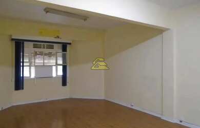 Imagem: O apartamento possui 1 Dormitório, 1 Banheiro, 44m² de Área