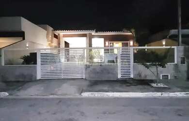 Imagem: A casa em condomínio à venda possui 3 Dormitórios, 1 Banheiro