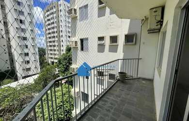 Imagem: O apartamento possui 3 Dormitórios, 1 Banheiro, 1 Vaga na garagem