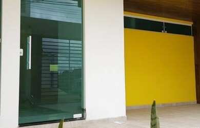 Imagem: A casa possui 3 Dormitórios, 3 Banheiros, 1 Vaga na garagem