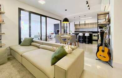 Imagem: O apartamento possui 3 Dormitórios, 4 Banheiros, 2 Vagas na