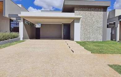 Imagem: A casa possui 3 Dormitórios, 4 Banheiros, 4 Vagas na garagem