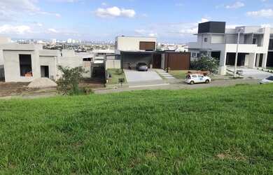 Imagem: O terreno possui 720m² de Área e está localizado em Urbanova