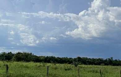 Imagem: A fazenda possui 6921200m² de Área e está localizado em Formoso