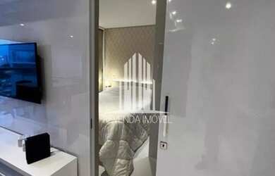 Imagem: O apartamento possui 1 Dormitório, 2 Banheiros, 1 Vaga na garagem