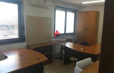 Imagem: O depósito possui 1 Vaga na garagem e 31m² de Área e está