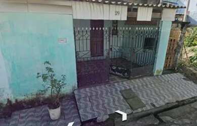 Imagem: A casa possui 2 Dormitórios, 1 Banheiro, 1 Vaga na garagem