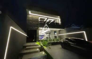 Imagem: A casa em condomínio possui 5 Dormitórios, 5 Banheiros, 510m²