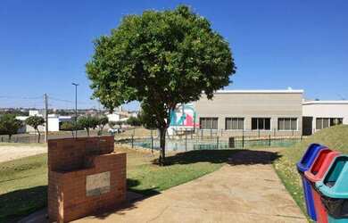 Imagem 5: Terreno de esquina com 307,00 m² localizado no condomínio Village Damha...