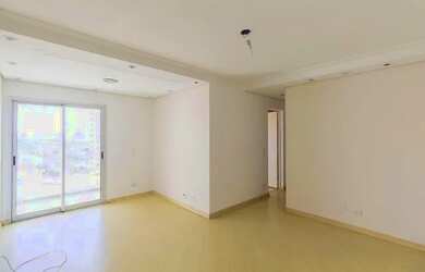 Imagem: O apartamento possui 2 Dormitórios, 1 Banheiro, 2 Vagas na