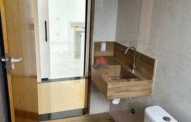 Imagem: A casa em condomínio possui 3 Dormitórios, 3 Banheiros, 4