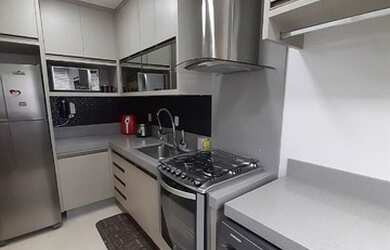 Imagem: O apartamento possui 2 Dormitórios, 1 Banheiro, 1 Vaga na garagem