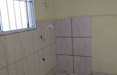 Imagem 5: Casa alugar. Área de serviço, 1 Banheiroe2 Dormitórios