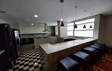 Imagem: O apartamento possui 2 Dormitórios, 3 Banheiros, 2 Vagas na