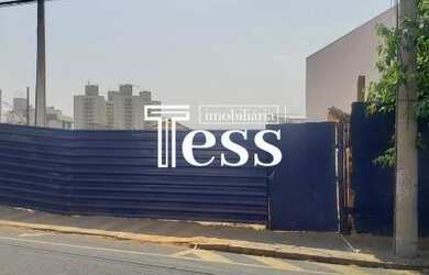 Imagem: O terreno possui 710m² de Área e está localizado em Centro