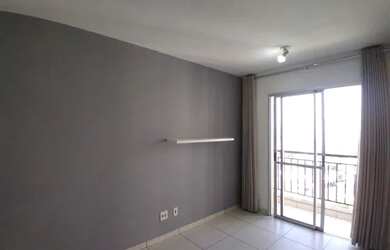 Imagem: O apartamento possui 3 Dormitórios, 1 Banheiro, 1 Vaga na garagem