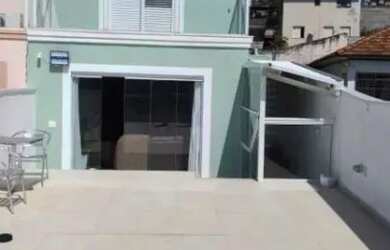 Imagem: A casa possui 4 Dormitórios, 5 Banheiros, 4 Vagas na garagem