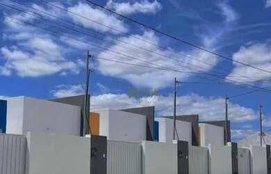 Imagem: A casa possui 2 Dormitórios, 1 Banheiro, 1 Vaga na garagem