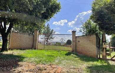 Imagem: A chácara possui 3.831m² de Área e está localizado em Cedral