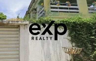 Imagem: A casa possui 5 Dormitórios, 4 Banheiros, 5 Vagas na garagem