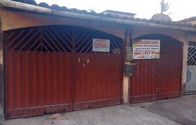 Imagem: A casa possui 2 Dormitórios, 1 Banheiro, 1 Vaga na garagem