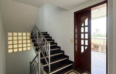 Imagem 15: Casa de Alto Padrão à Venda - Bairro Ibituruna, Montes Claros/MG