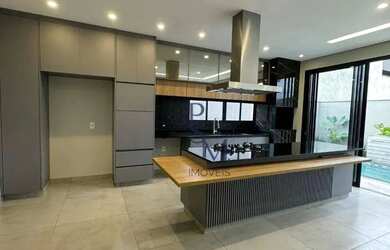 Imagem: A casa em condomínio possui 3 Dormitórios, 4 Banheiros, 2