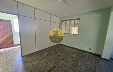 Imagem: O depósito possui 40m² de Área e está localizado em Glória