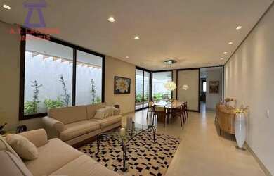 Imagem: A casa em condomínio possui 4 Dormitórios, 3 Banheiros, 4