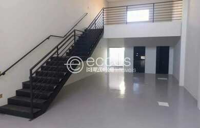 Imagem: O depósito possui 135m² de Área e está localizado em Santa