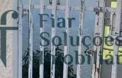 Imagem: A casa possui 2 Dormitórios, 2 Banheiros, 1 Vaga na garagem