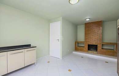 Imagem 13: Vendas Casa Curitiba PR. Churrasqueira, Varanda, Lareirae3 Vagas na garagem