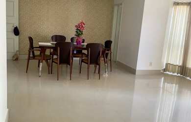 Imagem: A casa possui 3 Dormitórios, 3 Banheiros, 1 Vaga na garagem