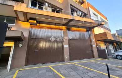 Imagem: O depósito possui 4 Vagas na garagem, 443m² de Área, Imóvel