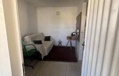 Imagem 10: Apartamento 2/4 sacada grande