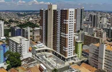 Imagem: O apartamento possui 2 Dormitórios, 1 Banheiro, 2 Vagas na