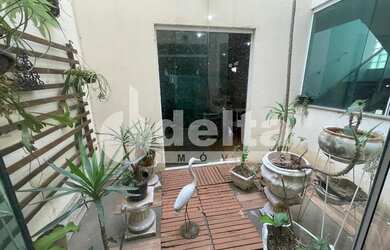 Imagem 4: Casa Residencial ou Comercial disponível para locação e venda no bairro...